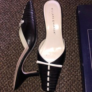 Hillard & Hanson slip on heels